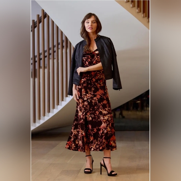 LIVERPOOL Floral Printed Velvet Maxi Skirt Orange Brown Size 12/31 $109 MSRP - Picture 10 of 13